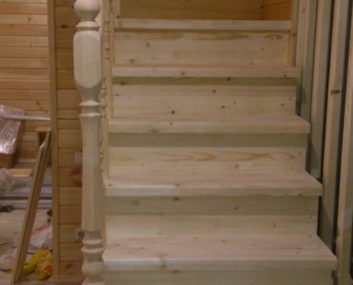лестница деревянная монтаж