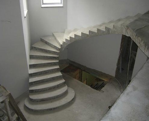 монтаж бетонной лестницы