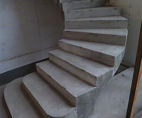 подготовка бетонного основания для лестницы